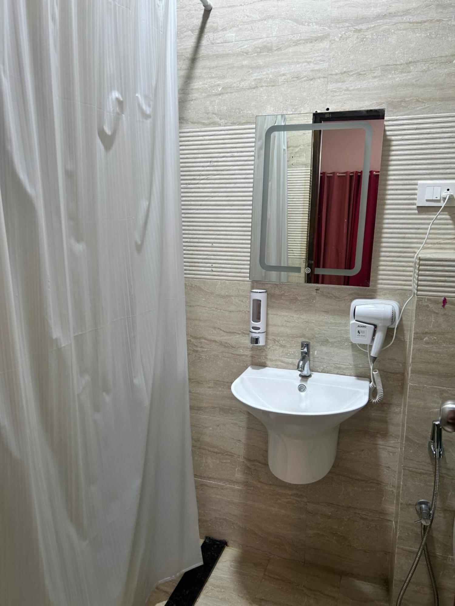 Blissful Home Near Coimbatore Airport Extérieur photo